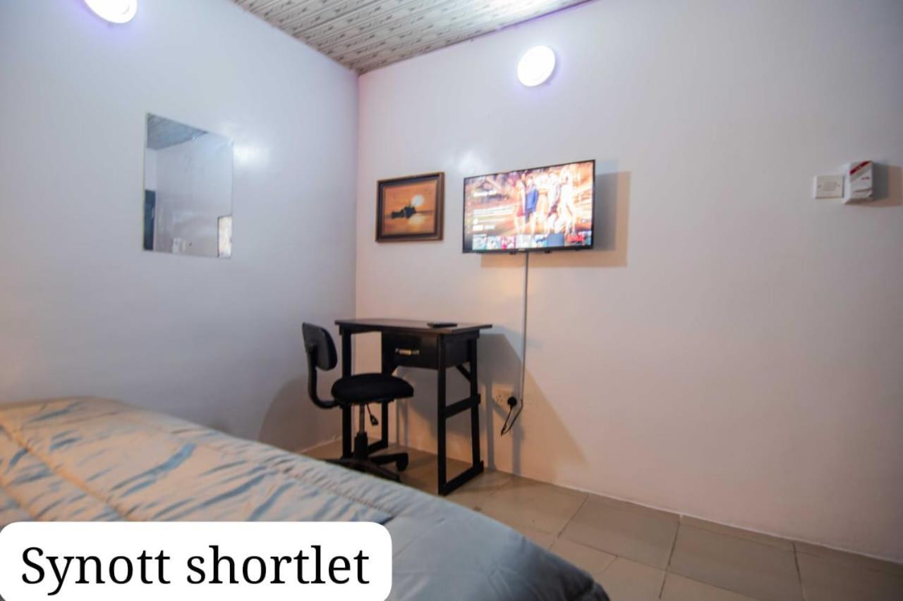 Synott Apartment Ikeja Eksteriør bilde