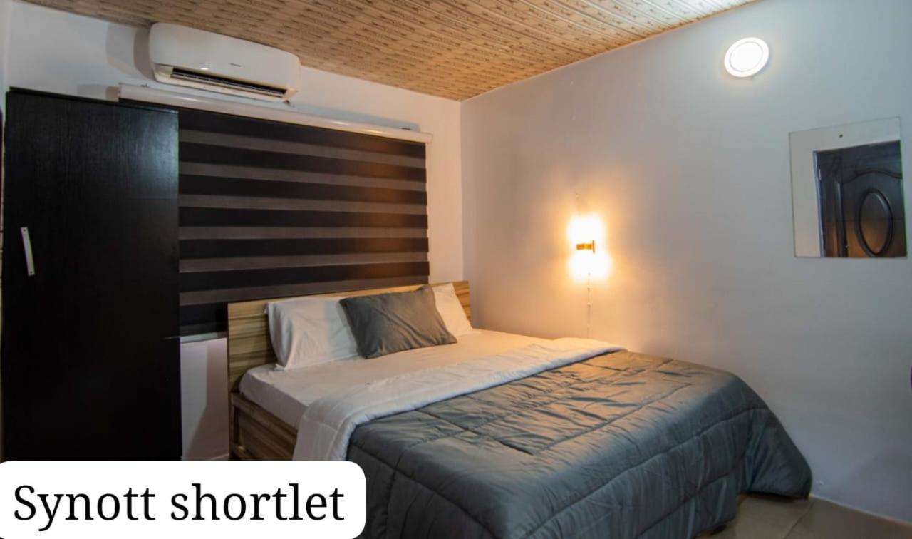 Synott Apartment Ikeja Eksteriør bilde