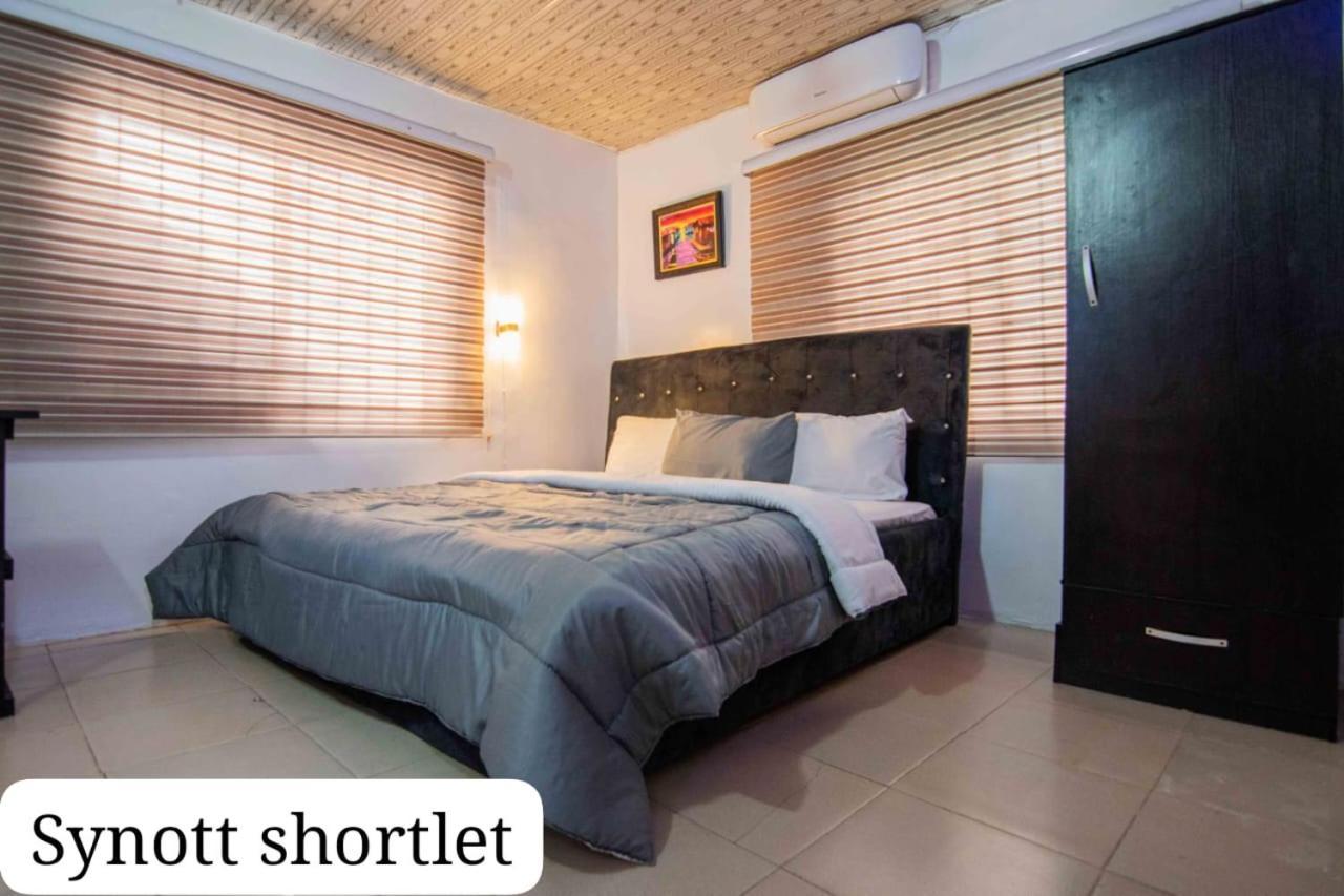Synott Apartment Ikeja Eksteriør bilde