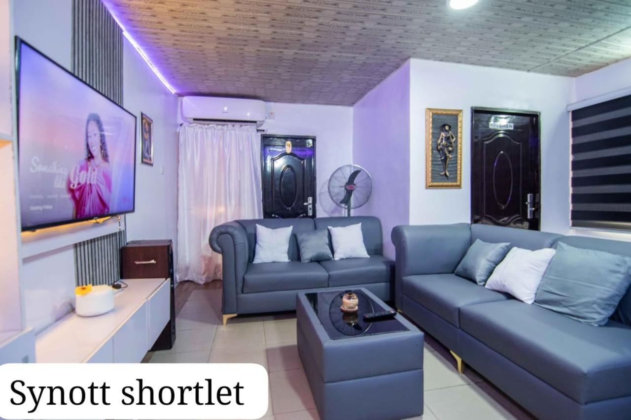 Synott Apartment Ikeja Eksteriør bilde
